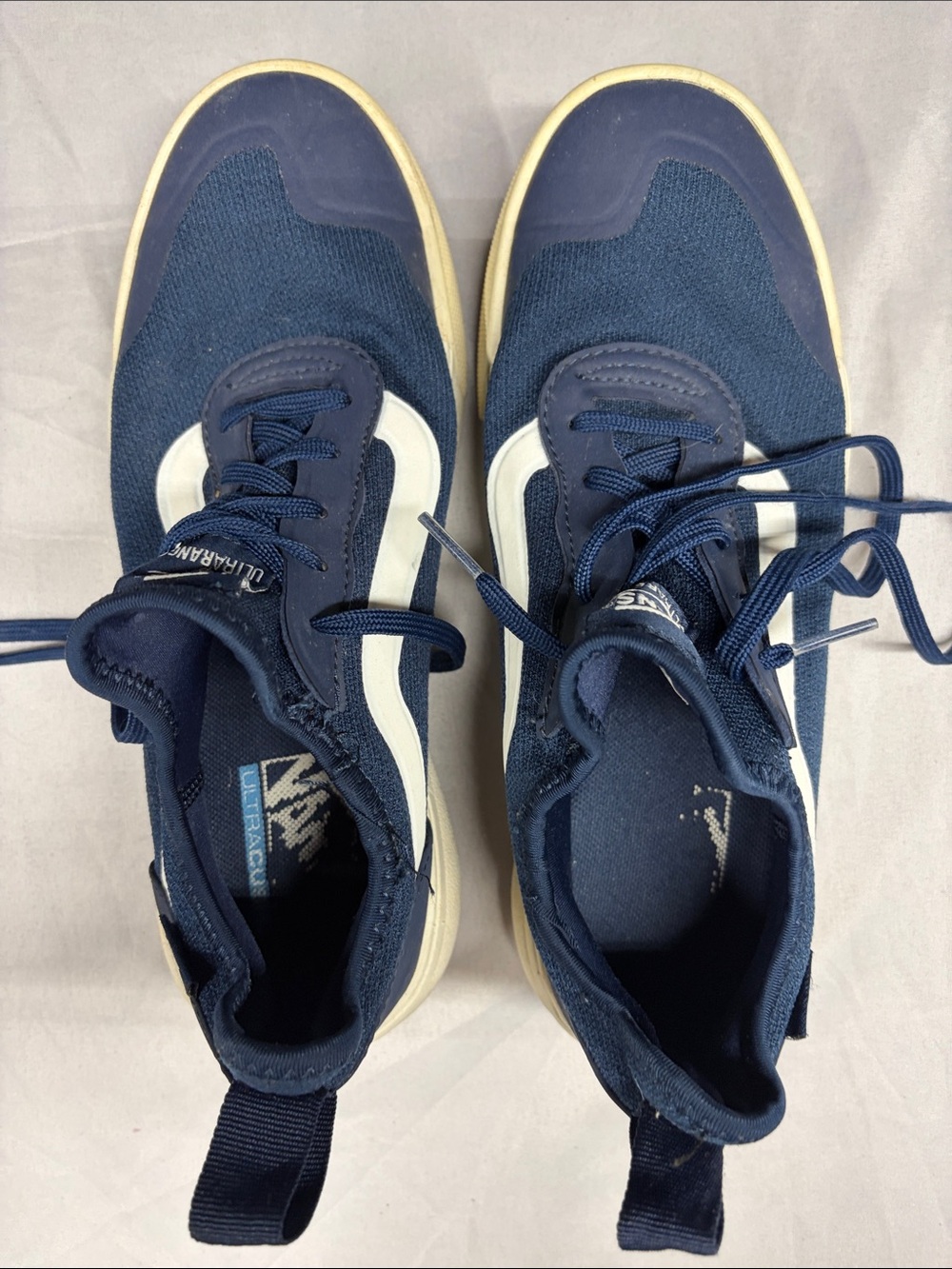 Vans Men's Navy Blue Low-Top Sneakers with White Side Stripe